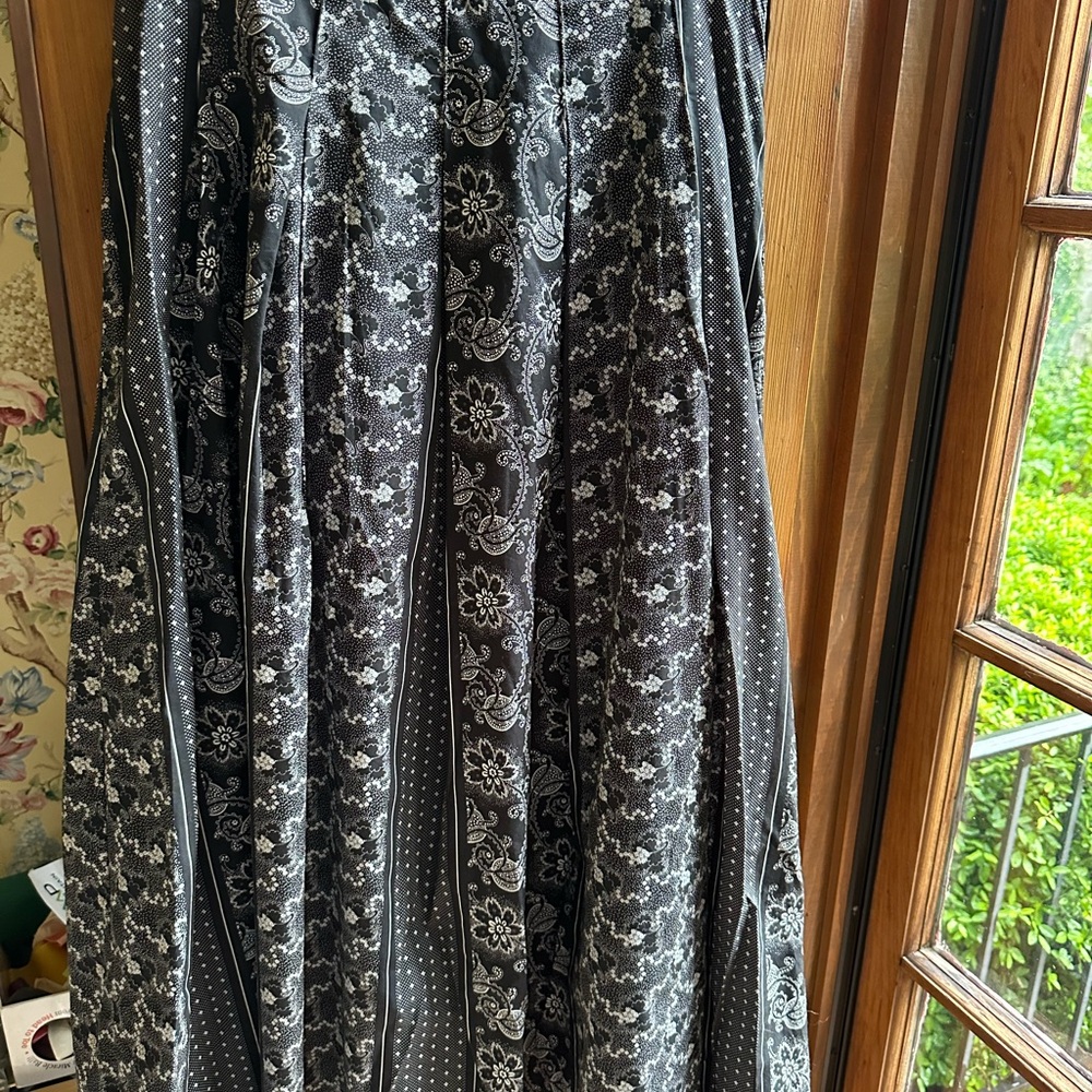Hunter Bell Black and Gray Maxi A-Line Skirt